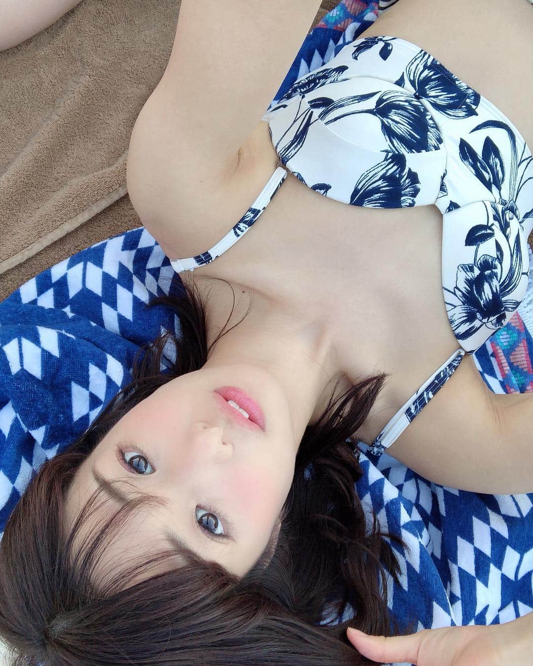 川上奈々美さんのインスタグラム写真 - (川上奈々美Instagram)「ビーチってすごい盛れるんですねw たまにはこういうのも❤️ かみしおと一緒です❤️ ガス抜き旅行✈️なんつってw」2月19日 19時48分 - nanamikawakami