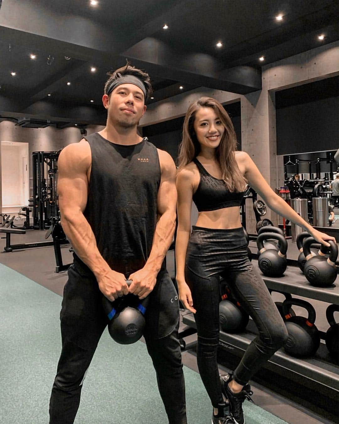 佐藤マクニッシュ怜子さんのインスタグラム写真 - (佐藤マクニッシュ怜子Instagram)「new YouTube video with @kanekinfitness coming out tonight 🎥 ‘ 同じトレーニングでも私は引き締めだけだから、毎日の努力とか聞けて話す事も異次元すぎて楽しかった🙃🔥 今日2人のYoutubeに動画が上がるからお楽しみに〜 #kanekin #fitness #fitnessmotivation #absworkout #abs #fitnessgoals」2月19日 20時13分 - reikoofficial