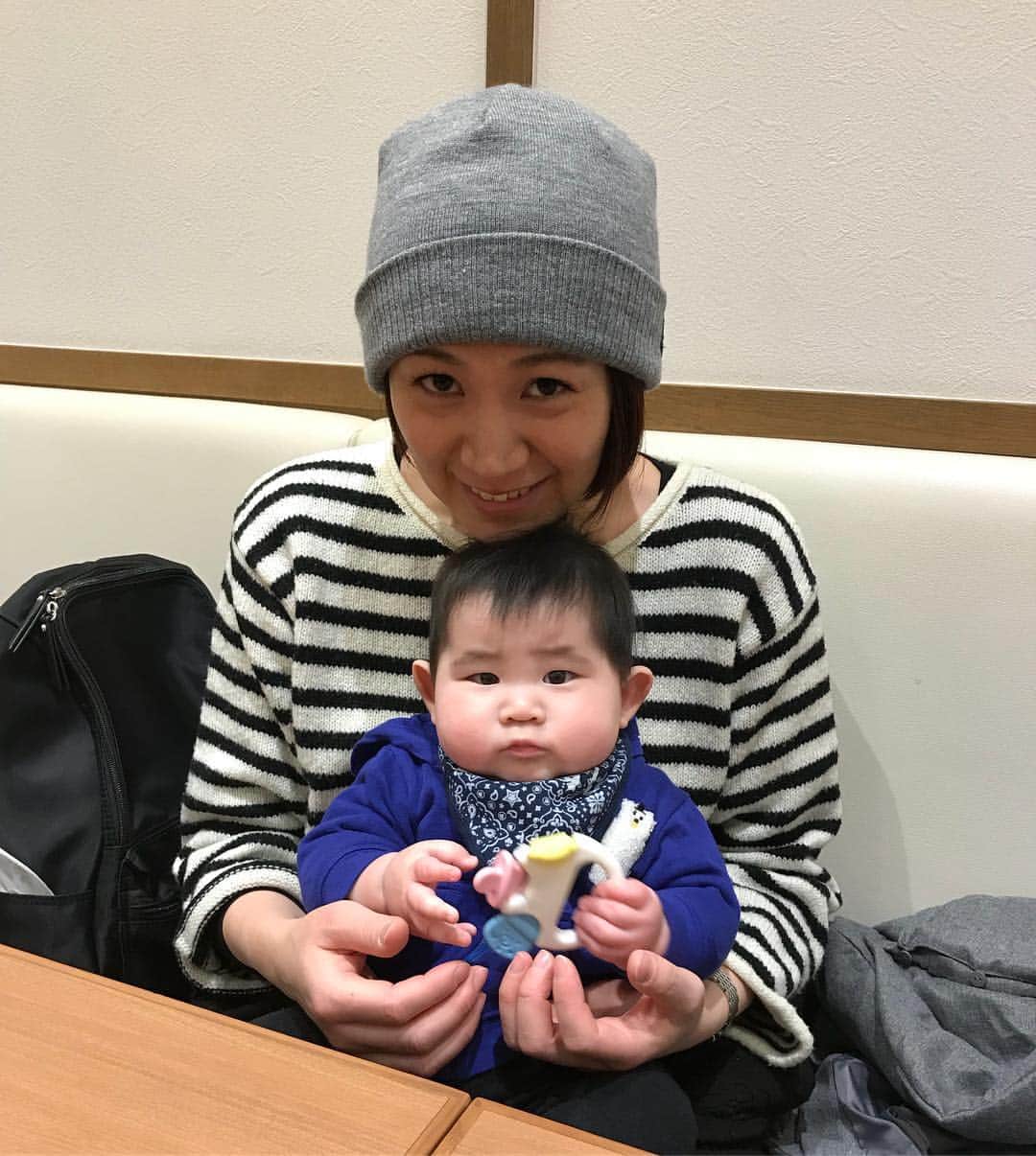高橋みゆきのインスタグラム：「母と息子👶💕 #息子 #ムチムチ #たまらーん」