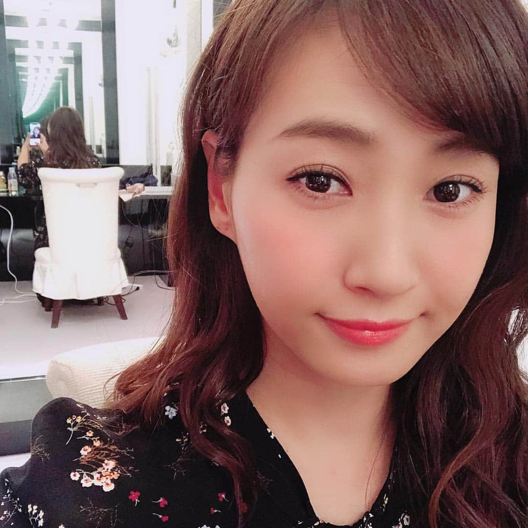 藤本美貴さんのインスタグラム写真 - (藤本美貴Instagram)「先日の宇都宮でのイベント楽屋で☺︎ 帰りは大量にギョーザを買って帰りました！！」2月19日 17時27分 - mikittyfujimoto