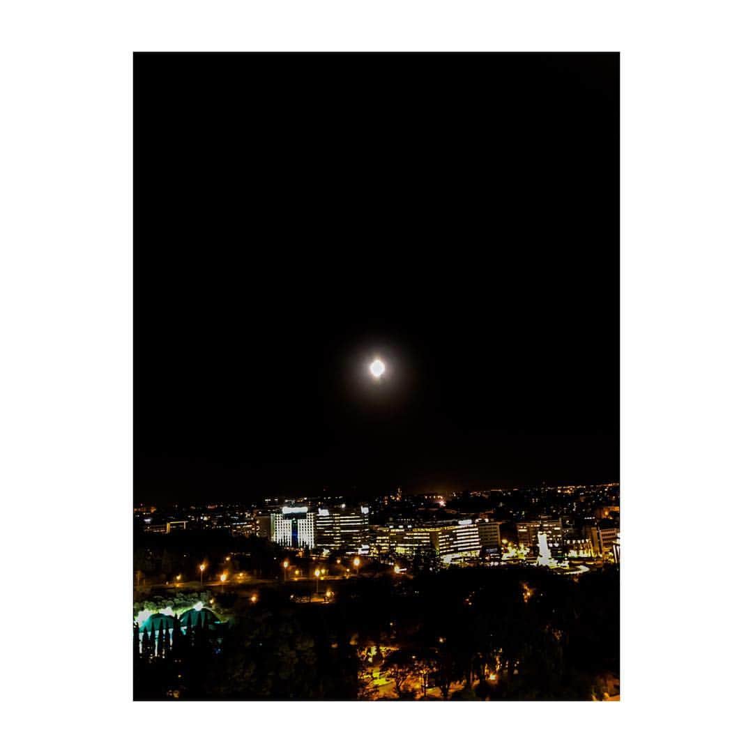 のインスタグラム：「x SUPER MOON.... x🌕 #SUPERMOON #HIROOMITOSAKA」