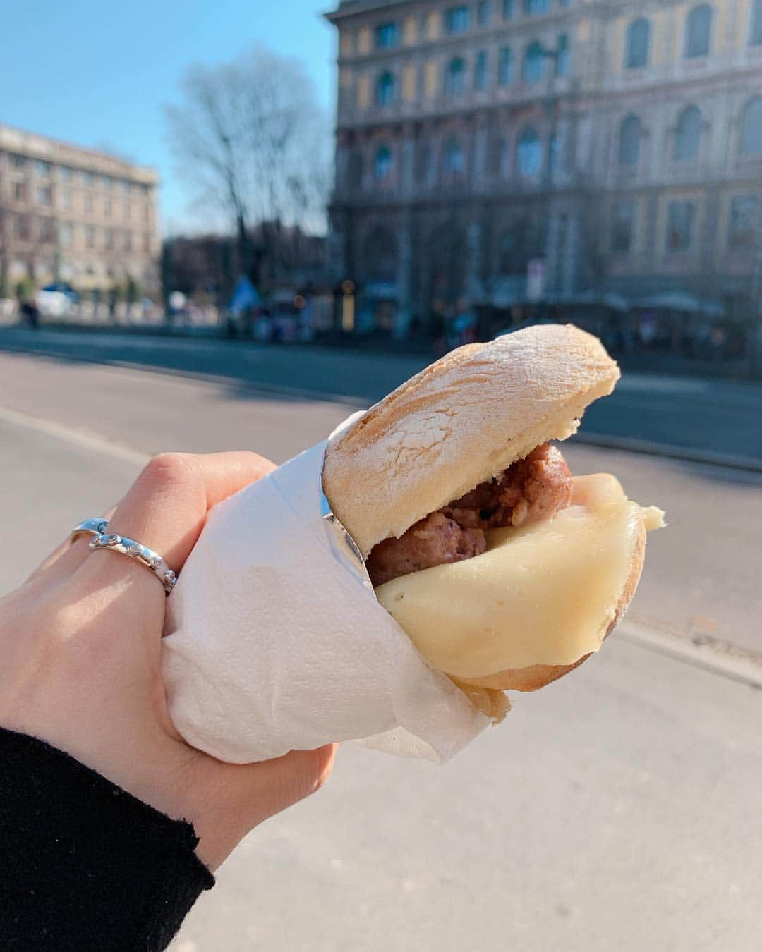 パク・チョロンさんのインスタグラム写真 - (パク・チョロンInstagram)「Panini Time🥪」2月19日 21時03分 - mulgokizary