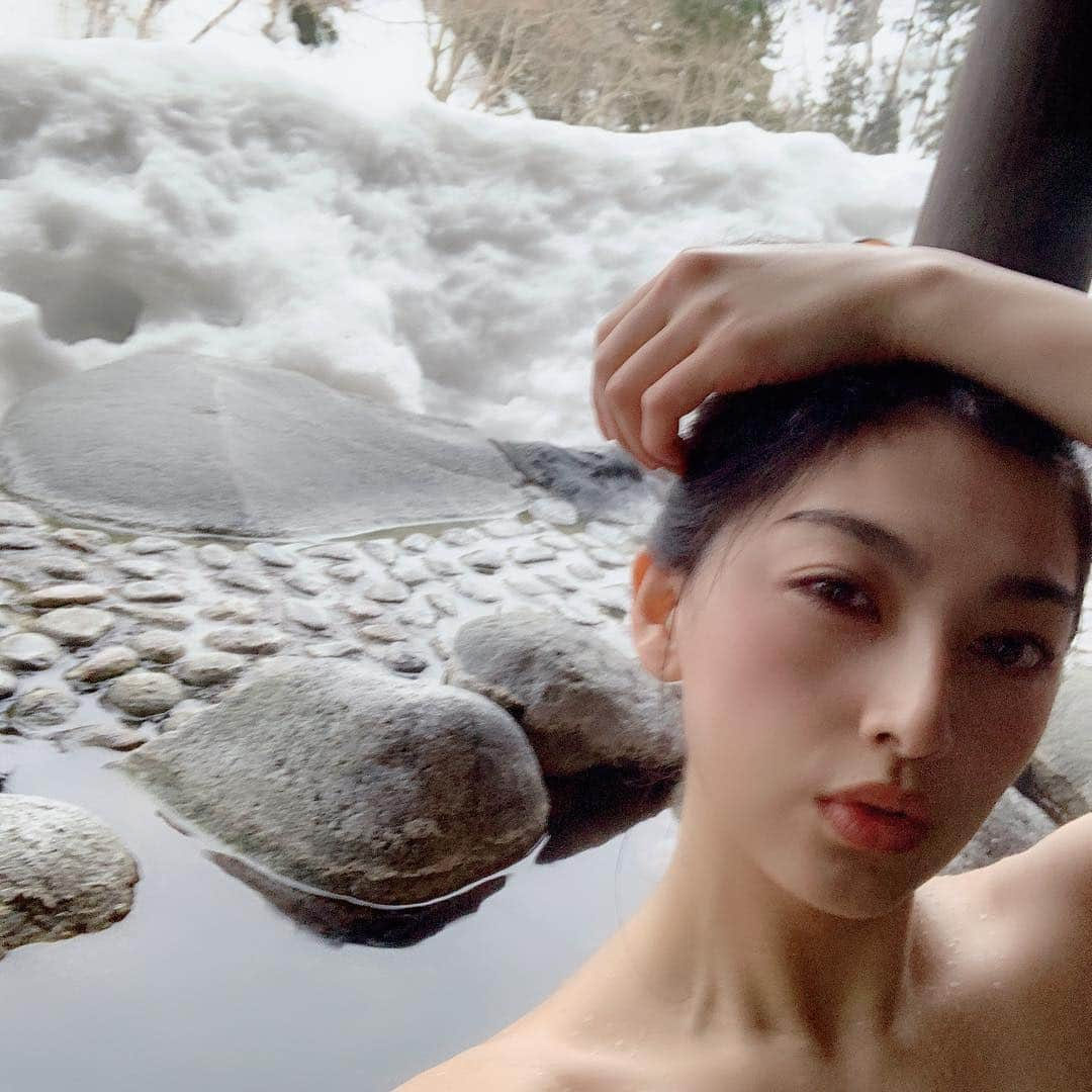 松野井雅（原紗央莉）さんのインスタグラム写真 - (松野井雅（原紗央莉）Instagram)「🧖‍♀️ #雪見温泉 #露天風呂 #♨️ #銀山温泉 #山形 #東北」2月19日 21時58分 - miyavimatsunoi