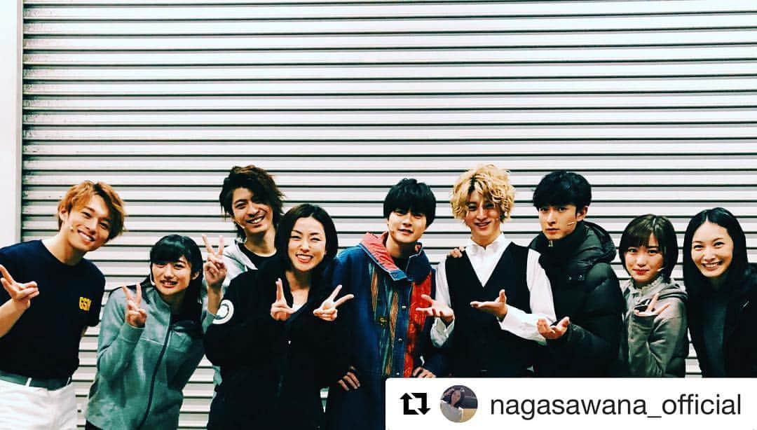 木下あゆ美さんのインスタグラム写真 - (木下あゆ美Instagram)「#Repost @nagasawana_official with @get_repost ・・・ 最高に楽しい時間をありがちゅー♡  #ルパンレンジャーvsパトレンジャー #Gロッソ みんな #キラキラしてた  写真、別バージョン。リポストの練習w #リポストとはなんぞや  #リポストしあうw  #長澤奈央 #ルパパト」2月19日 22時03分 - ayumi_kinoshita13121982