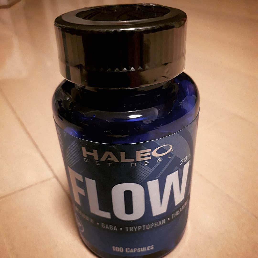 川尻達也さんのインスタグラム写真 - (川尻達也Instagram)「HALEOの新製品『FLOW』をゲット！！！ 追い込む事も大事だけどそれ以上にリカバリーも大事。 FLOWはリラックスしたりストレスやプレッシャーにもいいコンディショニングサプリ。 俺寝付き悪くてなかなか深い睡眠も出来ないから早速今日から使おう。 #HALEO #FLOW #茨城 #つくば #土浦 #茨城格闘技 #つくば格闘技 #土浦格闘技 #茨城柔術 #つくば柔術 #土浦柔術 #mma #jmma #TBLOOD #キックボクシング #柔術 #RIZIN #RIZINFF #RIZIN2019」2月19日 22時49分 - crusher_mma