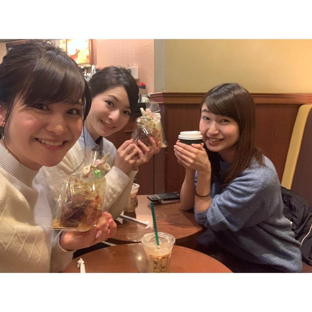 林美桜さんのインスタグラム写真 - (林美桜Instagram)「. アナ行き！のロケへ紗里ちゃんといっしょに🐥 . いつも優しいスタッフさんからかわいい🧸をいただきました🥰嬉しいいい😭 . でも笑っていることができたのはこの時まででした……。 . 詳しくは近日中にお伝えしますね‼️ #アナ行き！ #ロケ #🧸 #テレビ朝日 #住田紗里 アナ #林美桜」2月19日 23時40分 - miou0hayashi