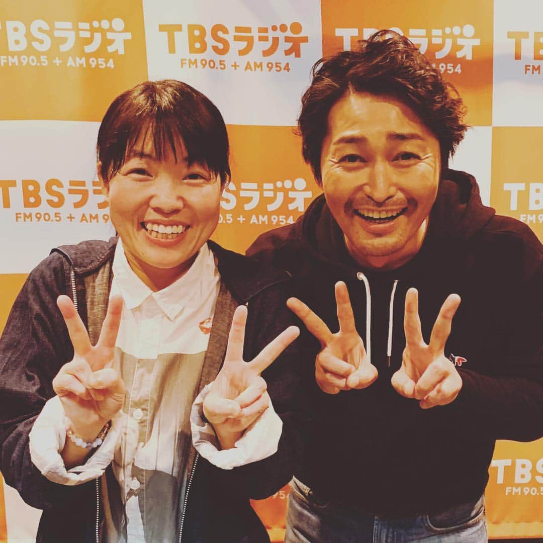 安田顕さんのインスタグラム写真 - (安田顕Instagram)「#イモトアヤコのすっぴんしゃん  今夜放送です。 #母を亡くした時僕は遺骨を食べたいと思った 明後日公開です。 #tbsラジオ #ぼくいこ」2月20日 14時31分 - yasu_da_ken
