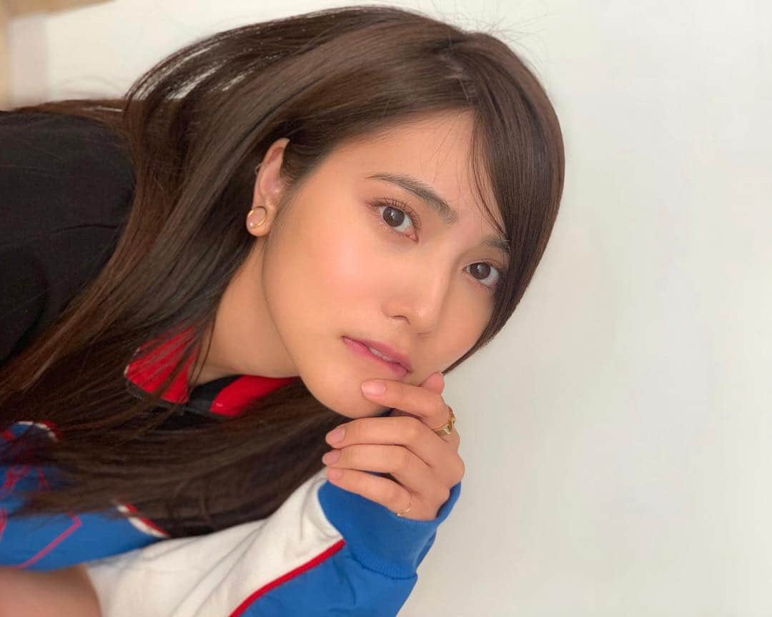 入山杏奈さんのインスタグラム写真 - (入山杏奈Instagram)「❤️💙🖤」2月20日 6時46分 - iamannairiyama