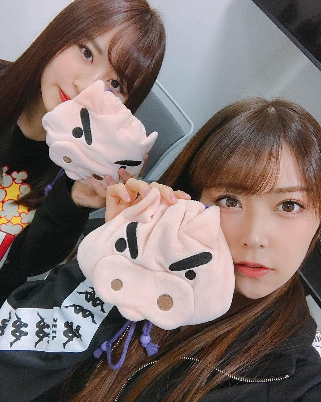 白間美瑠さんのインスタグラム写真 - (白間美瑠Instagram)「お揃いブタ🐷 #なるみる #ぶりぶりざえもん」2月20日 10時01分 - shiro36run