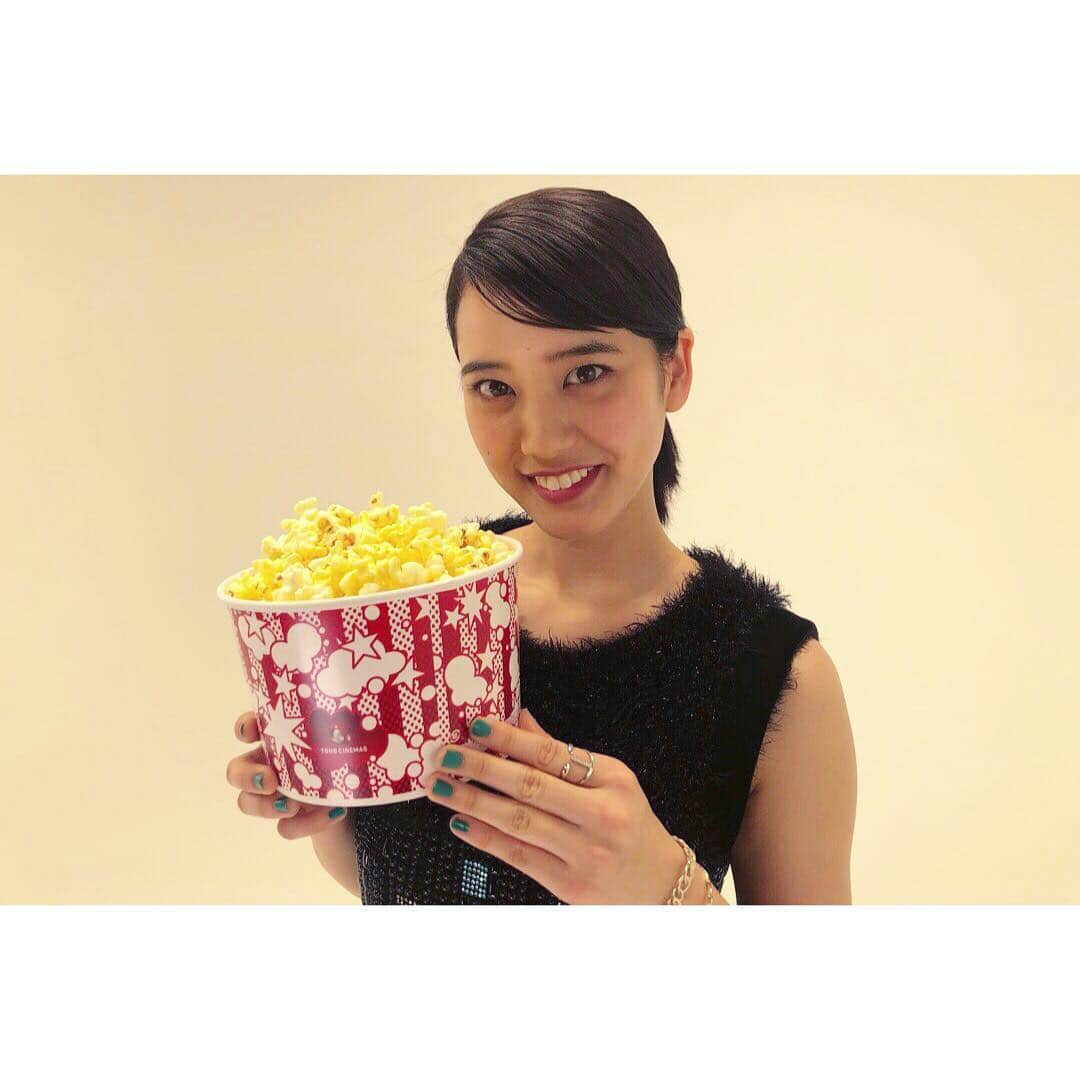 山崎紘菜さんのインスタグラム写真 - (山崎紘菜Instagram)「. TOHOシネマズの幕間が またまたNewバージョンになっています！ 映画をご覧になる際は ぜひお近くのTOHOシネマズへ🍿🏃 #TOHOシネマズ #少し早めに入場してみてね」2月20日 23時34分 - hirona_yamazaki