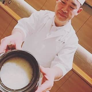 モモコさんのインスタグラム写真 - (モモコInstagram)「たまーに、一緒にご飯行くはちみつと親指ぎゅー太郎と😊 白米が美味しすぎて、皆、おかわりしすぎてしまった！ せっかく痩せたけど、すぐ戻る〜💦 . #ハイヒールモモコ #👠 #👠🍑 #CHANEL #シャネラー #グルメ #月亭八光#親指ぎゅー太郎」2月20日 23時52分 - highheel_momoko