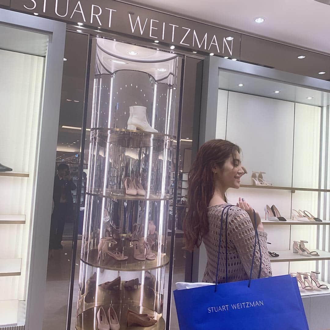 楓さんのインスタグラム写真 - (楓Instagram)「グレーのニーハイブーツ getしちゃった🤤 履くの楽しみ🤤🤤 #stuartweitzman」2月20日 16時39分 - kaede_