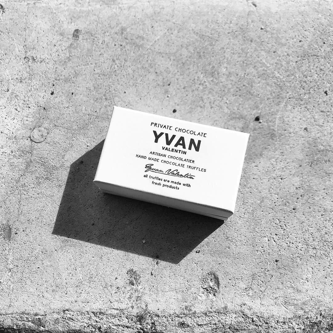 hannaのインスタグラム：「✔︎ お問い合わせ頂いてた pierce  earring 数量限定で 販売致します❤︎ . . picはYVAN🤤♡ . #YVAN #洒落 #イヴァンヴァレンティン #イヴァン」