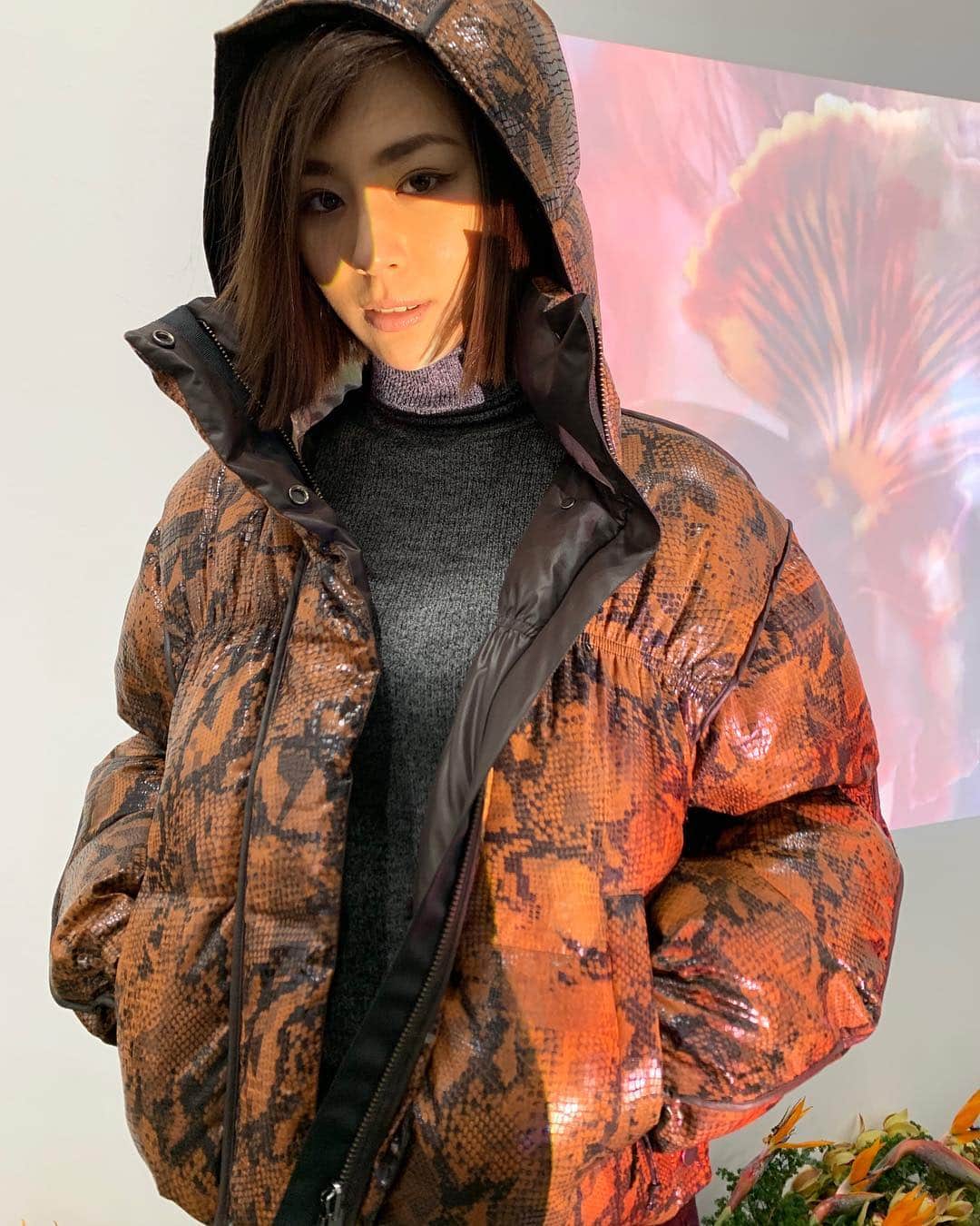 のインスタグラム：「可愛いー！🤩 옷 정말 이뻐요!」