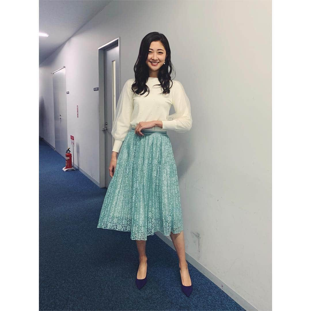 熊井友理奈さんのインスタグラム写真 - (熊井友理奈Instagram)「_  先日のtvk「カナフルTV」📺 _  衣装 @jillstuart.jp 🕊  #tvk #カナフルtv #楽しい収録でした #jillstuart  オンエア見逃した方は カナフルTV公式ページから チェックお願いしますね😌」2月20日 19時18分 - kumai_yurina