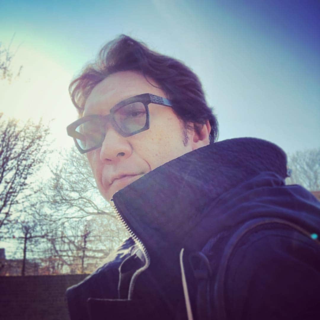 布袋寅泰さんのインスタグラム写真 - (布袋寅泰Instagram)「In the morning light ☀️ #tomoyasuhotei #london」2月20日 20時16分 - hotei_official