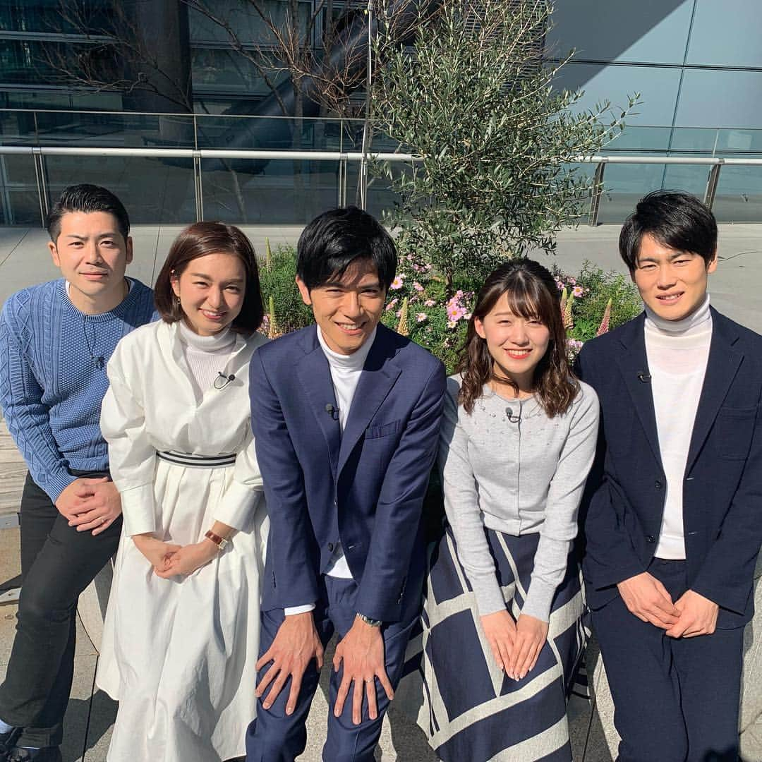 青木源太さんのインスタグラム写真 - (青木源太Instagram)「5人中3人が白とっくりだけど、とっくりの季節は終わりつつあることを感じております。  #バゲット水曜メンバー#上重聡 #中野謙吾 #青木源太 #後藤晴菜 #尾崎里紗」2月20日 20時47分 - aoki.genta