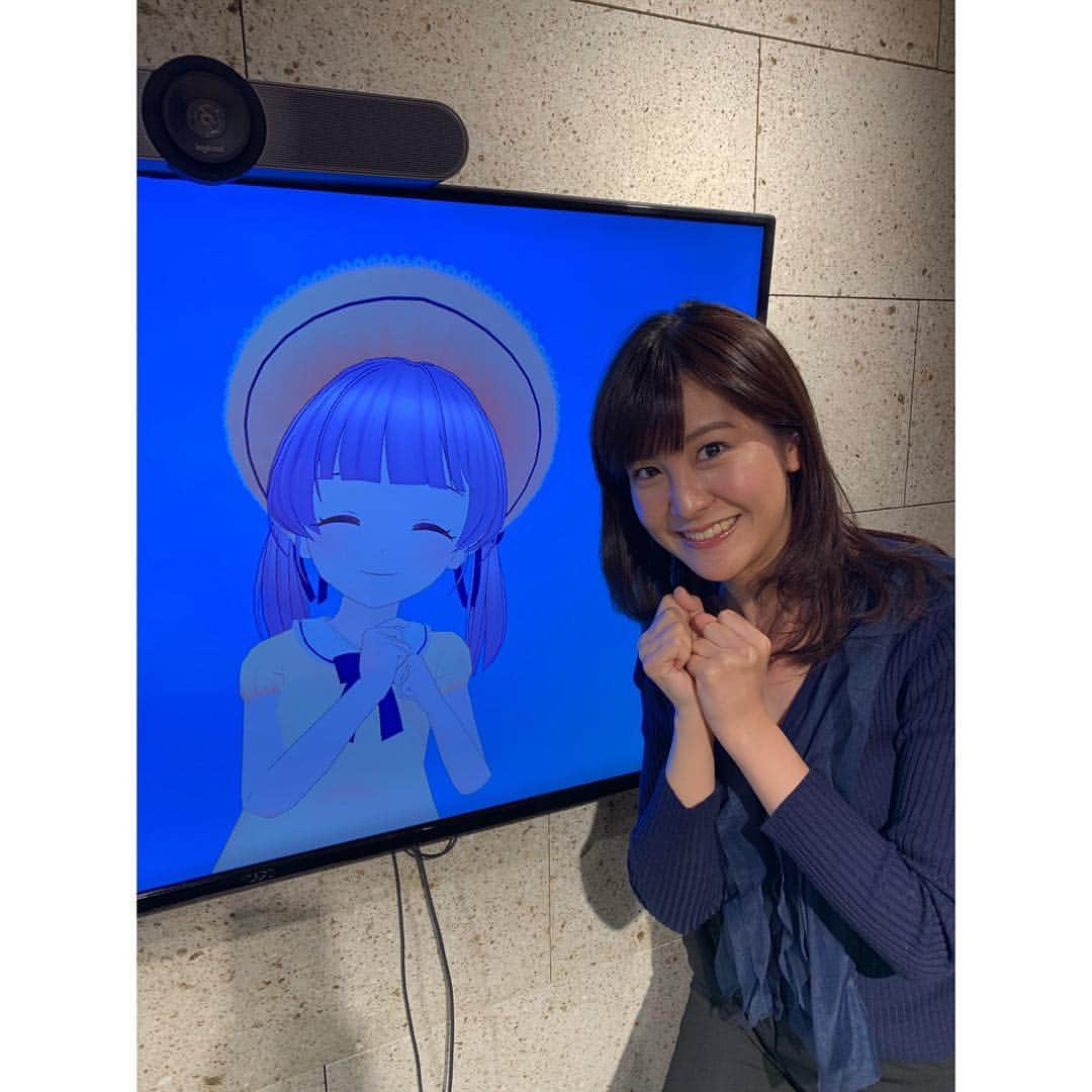 林美桜さんのインスタグラム写真 - (林美桜Instagram)「. 今日の深夜1時59分からは 『アナ行き！〜スター女性アナウンサー育成プロジェクト〜』 . 今話題のVチューバー もちひよこさんを取材、プレゼンします！！ . もちひよこさん、かわいかったぁ🥰🥰🥰そして楽しかったです🥰🥰🥰 . 最強ポーズを教えてもらいました💕どうですか？？ 夜遅いですがみていただけたら嬉しいです🐥 . #もちひよこ さん #vtuber #3d #かわいい #💓 #アナ行き！ #劇団ひとり さん #喜多あおい さん #池谷麻依 アナ #田中萌 アナ #住田紗里 アナ #林美桜 #テレビ朝日 #アナウンサー」2月20日 20時52分 - miou0hayashi