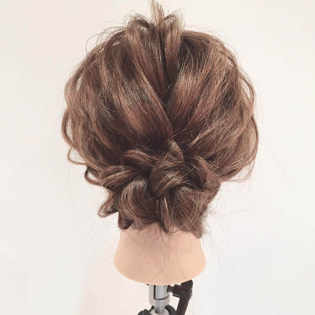 木村達沖【ヘアアレンジ、ヘアセット】さんのインスタグラム写真 - (木村達沖【ヘアアレンジ、ヘアセット】Instagram)「髪飾りのようなヘアアレンジ♪  #立川美容室#ヘアメイク#ヘアアレンジ#ヘアセット#二次会アレンジ#立川#結婚式セット#簡単アレンジ#ヘアスタイル#アップヘア#成人式ヘア#キムアレンジ#卒業式ヘアセット#浴衣アレンジ#ヘアアレンジやり方#八王子美容室#国立美容室#練馬#練馬美容室#美容師#スタイリスト#求人#美容室求人#スタイリスト募集#美容師求人##武蔵関#武蔵関美容室#東京美容師求人#東伏見」2月20日 21時16分 - okitatsu33