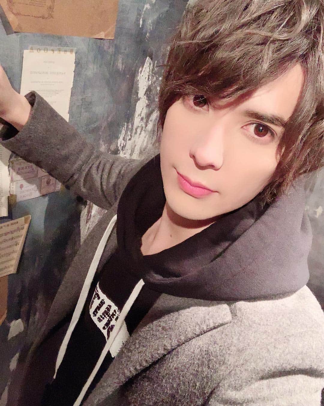 仲田博喜のインスタグラム：「#本日 #撮影 #終了  #気づけば #今年も #春の #季節 #近づいてる #新たな #出会い #楽しみ  さて、本日解禁されましたが 改めて「ウインドボーイズ！」 樹 了太郎を演じさせていただきます。  沢山の愛を注ぎ、精一杯頑張りますので、皆さん応援よろしくお願いします。  #DMM #アプリ #ゲーム #ウインドボーイズ #音楽 #吹奏楽 #男子 #高校生 #青春 #パート #バリトン #サックス #声優 #CV」