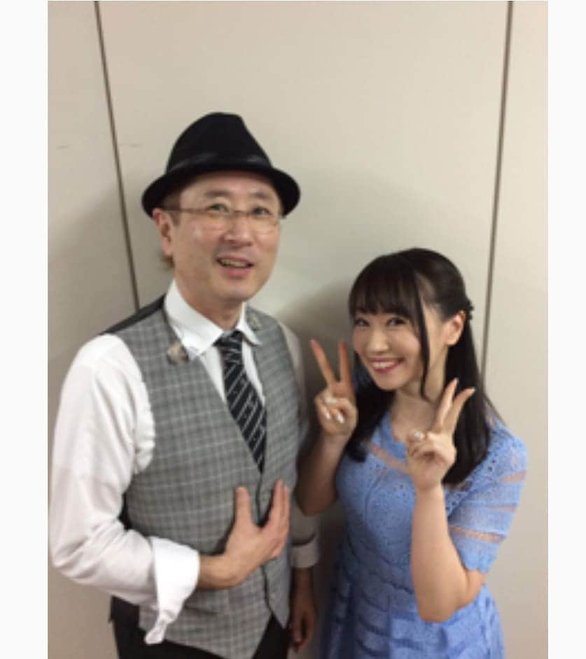 水樹奈々さんのインスタグラム写真 - (水樹奈々Instagram)「[#水樹奈々ブログ ] 《手に汗握りましたっ！！》--2019年2月19日  昨日は「MUSIC FAIR」の収録でしたっo(^-^)o 水樹ソロ曲はもちろん、 今回もここだけのスペシャルなコラボがあり大緊張！！ めちゃくちゃ気合いを入れて臨みましたので、 みなさんぜひオンエアをチェックしてくださいねっ☆  今回もチェリーボーイズ・ギターのイタルビッチこと、 渡辺格さんがサポートメンバーにいらっしゃって、 めちゃくちゃ心強かったです！！ そして、格さんの胸元に注目♪ 今回のGRACEネクタイを締めて参戦してくださっていたんです！ めっちゃ愛を感じました〜っ(o^^o)」2月20日 21時44分 - mizuki.nana.unofficial