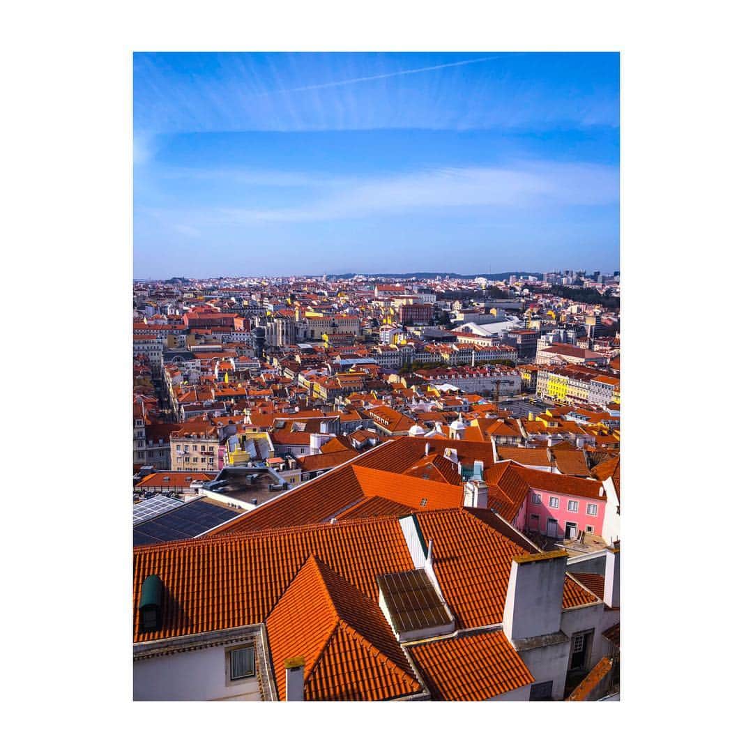 のインスタグラム：「x  It's very beautiful 🧡x #Portugal #HIROOMITOSAKA」