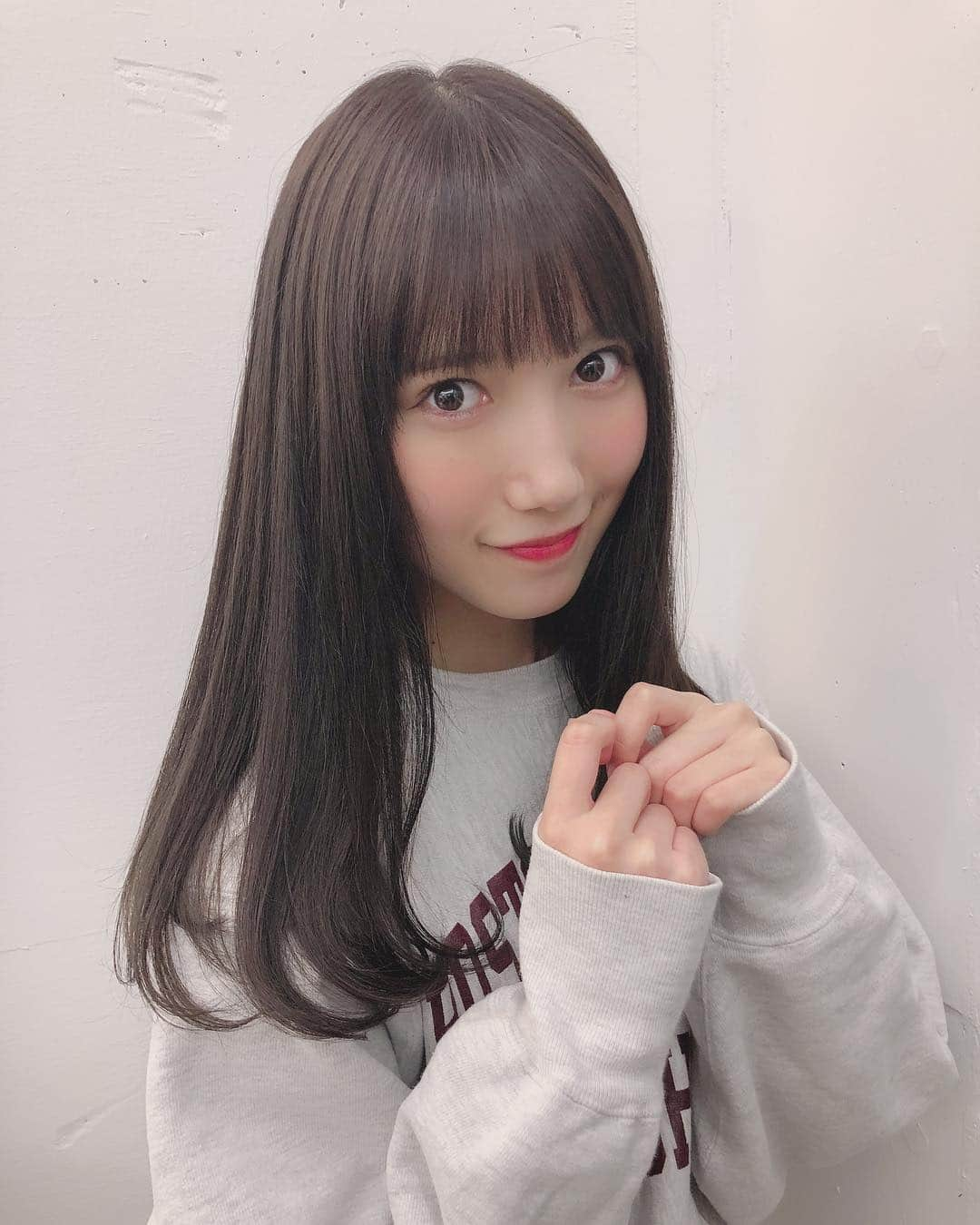 田中菜津美さんのインスタグラム写真 - (田中菜津美Instagram)「来月卒業式なので 黒髪にしてきました🤤🤤 まじいつぶり〜🤤 . @chanonbabyboy さん ありがとうございます🌸 . #高校生 #jk #卒業式 #haircolor  #hair #color #黒髪 #黒髪ロング  #美容室 #大名 #学生 #ootd」2月20日 22時56分 - natsumitanaka_0810