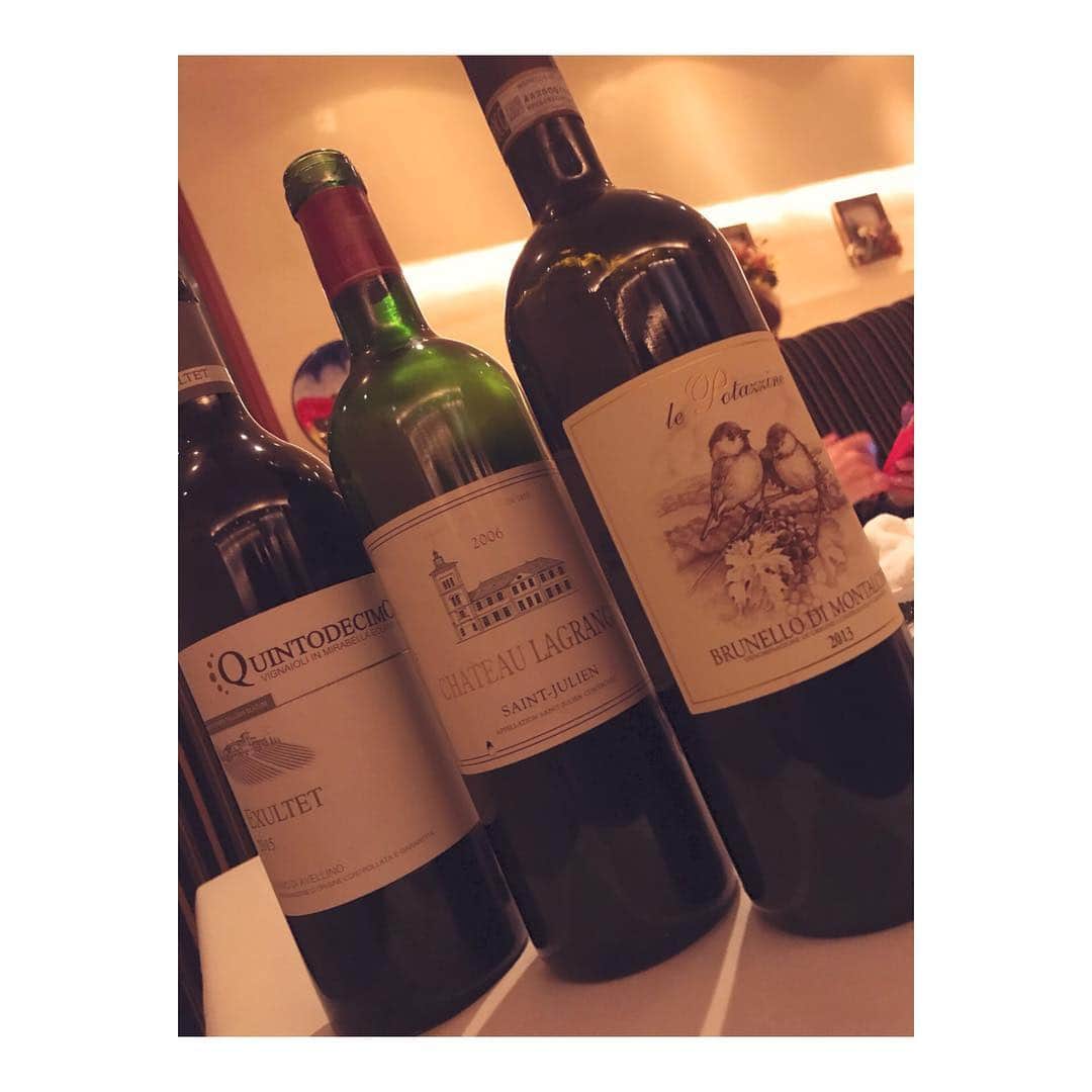 綾田紘子さんのインスタグラム写真 - (綾田紘子Instagram)「. 昨日は朝から晩まで千紘と一緒でした🌸 最高の天気の中でゴルフして、めちゃくちゃ美味しいご飯とワインいただいてほんと幸せな1日でした🙆‍♀️❤️ . はー余韻がすごい♡ . #ヴィノテカサクラ  #記念日、デートなどにも雰囲気ピタリ！」2月21日 9時07分 - roco_0816