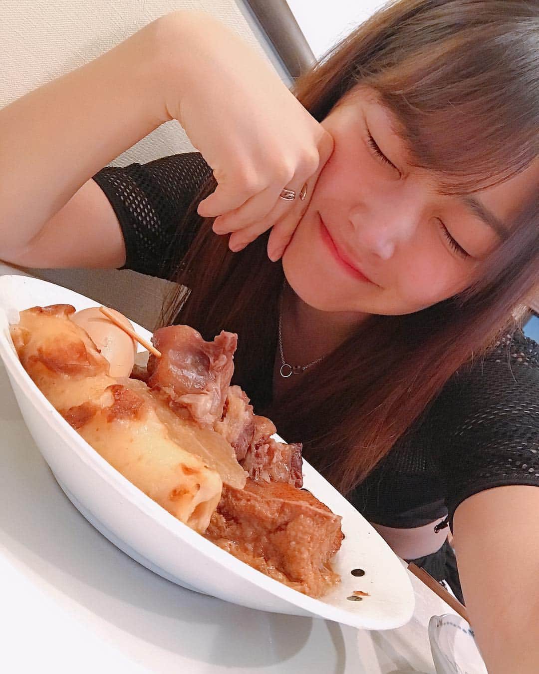 白間美瑠さんのインスタグラム写真 - (白間美瑠Instagram)「今日の朝ごはんは、、、おでん❤️❤️ 美味しすぎるーーーー😭😭😭 幸せだぁぁーーー！！！」2月21日 7時21分 - shiro36run