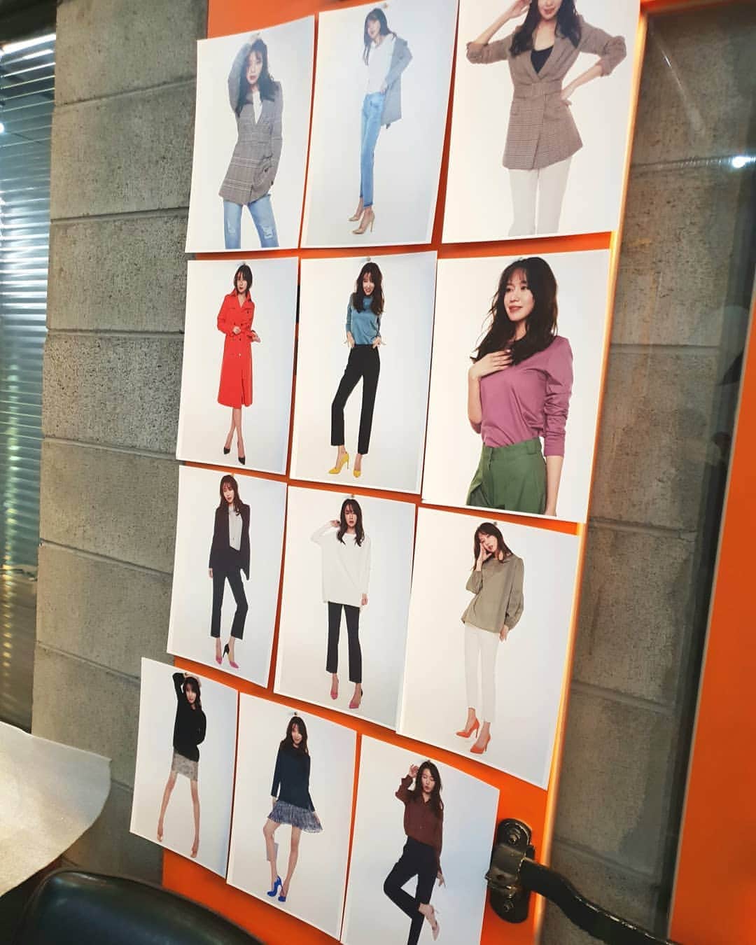 キム・アジュンのインスタグラム：「Take a pick 👖👚👗🧣」