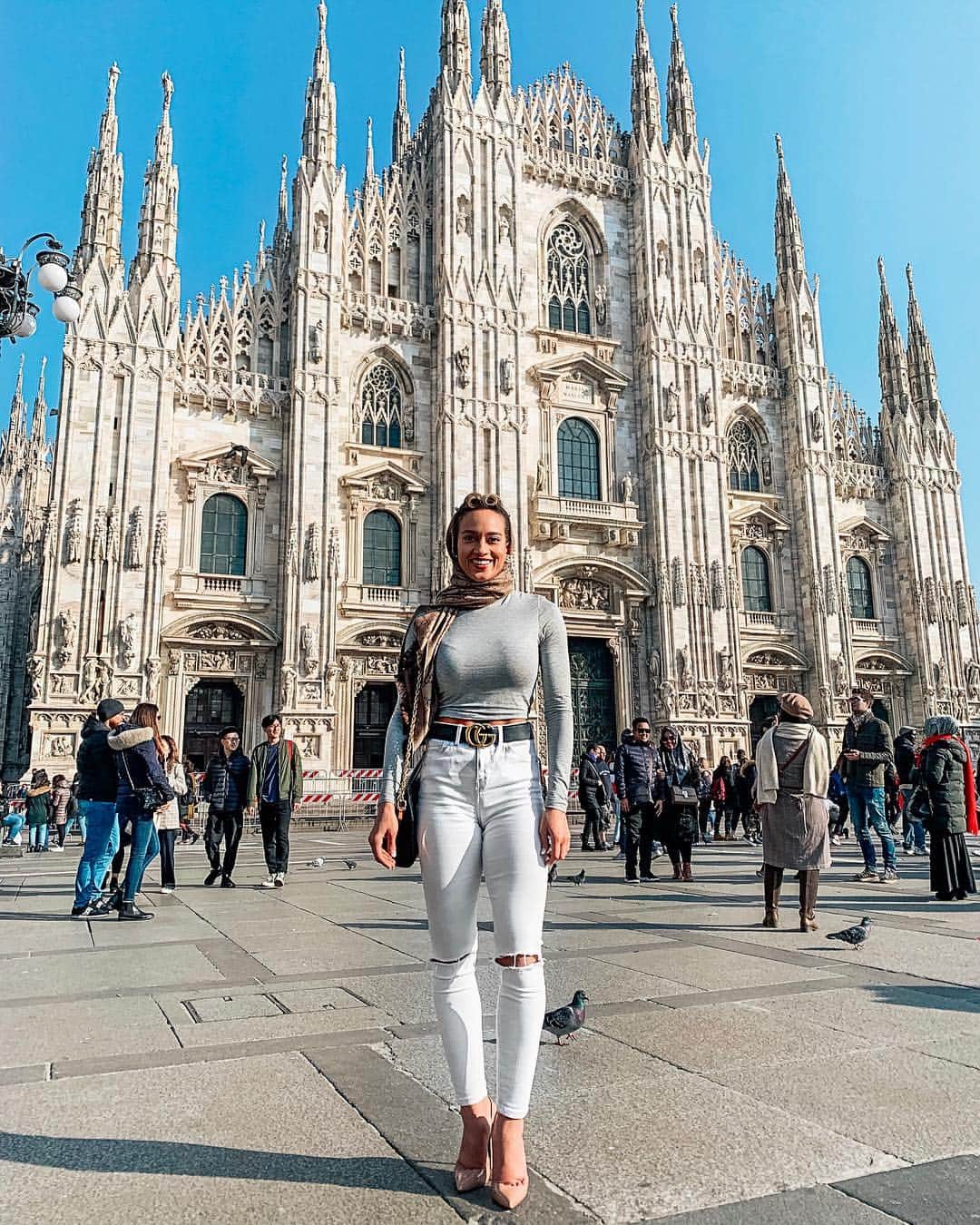 Sarah Mundoさんのインスタグラム写真 - (Sarah MundoInstagram)「Spring fashion week in Milan  #milan #fashin #fashionWeek #Gucci #Chanel #persian #latina #Duomo 📸 @therealaqualeo」2月22日 3時57分 - sarah_mundo