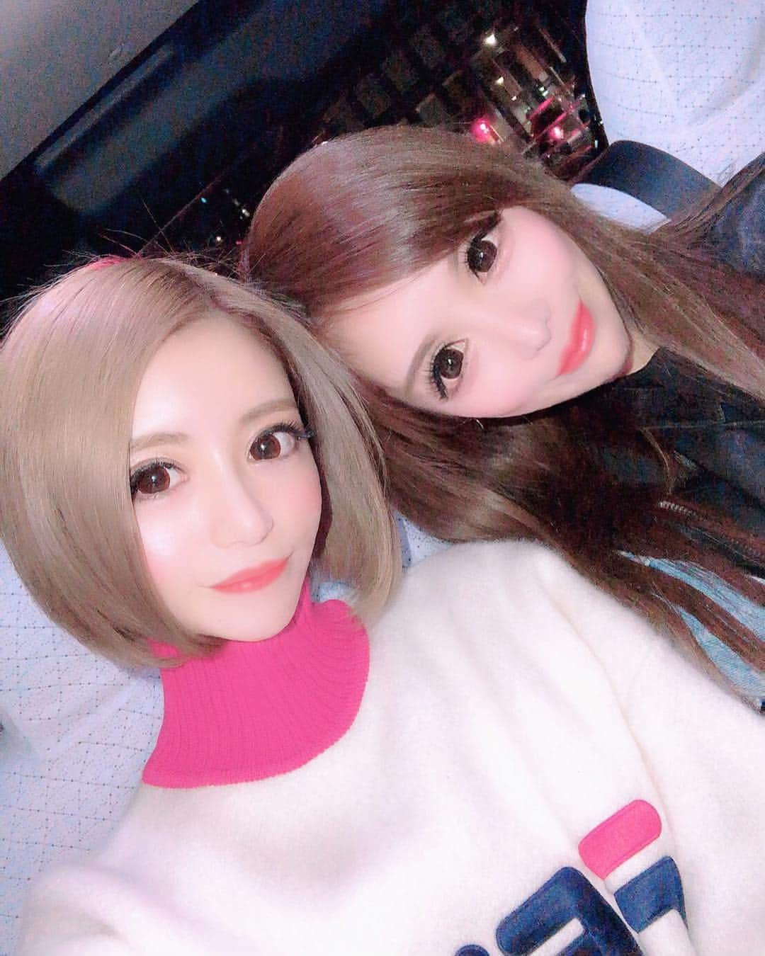 一条響さんのインスタグラム写真 - (一条響Instagram)「ぴとり🧒🏼💓👩🏻‍🦰 ， きのこヘアー見納め🐼✂️🍄 ， #歌舞伎町#キャバ嬢#ぴとり#デート#水木凛#一条響#まぶだち#お寿司#うまかた#きのこヘアー#見納め」2月21日 22時18分 - ichijyo_hibiki