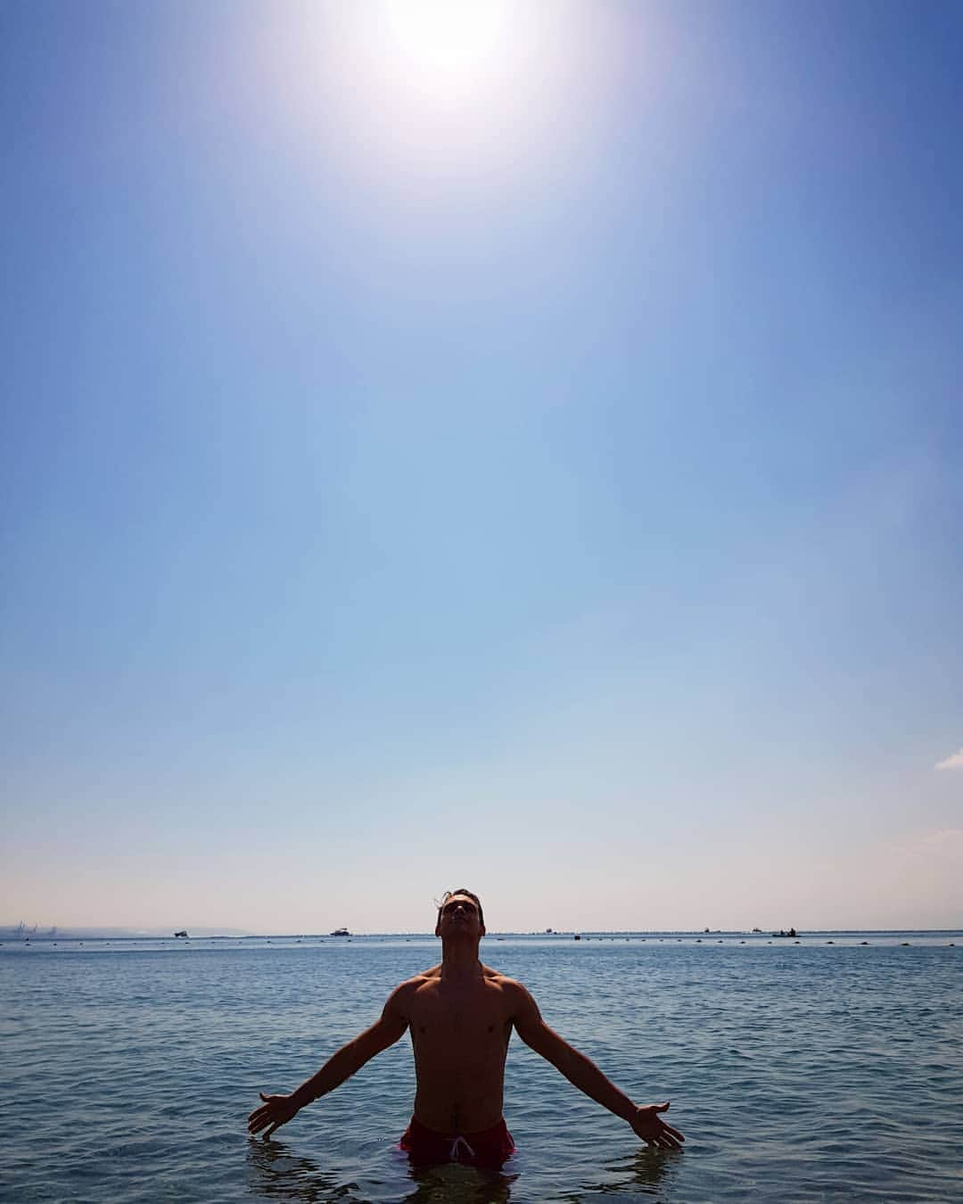 Martin Bidařさんのインスタグラム写真 - (Martin BidařInstagram)「Living my best life 😍🙏✌ #picoftheday #travel #happy #me #beach #beautiful #israel」2月21日 22時33分 - martinbidar13