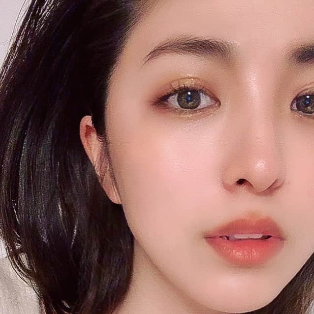 柳いろはさんのインスタグラム写真 柳いろはinstagram Makeであそんでみた テーマは隙ありメイク コンプレックスだった三白眼 裸眼初初出し 普段は 1dayacuvuedefine を装着してますが抜け感を演出するため今回はoff ポイントは 眉毛は自眉