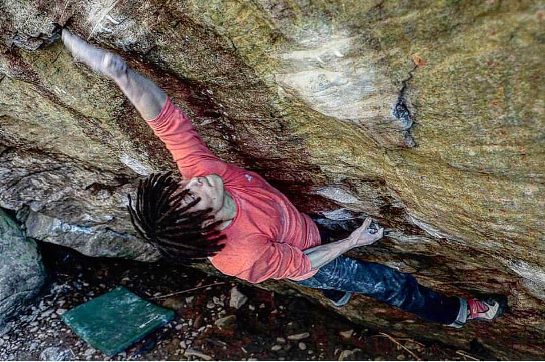 一宮大介のインスタグラム：「Newest @mellowclimbing vid is “Gekirin 8c” as 2nd ascent. This cool problem is established by @dai_koyamada  It ganna be more fire and mellow🔥🔥」