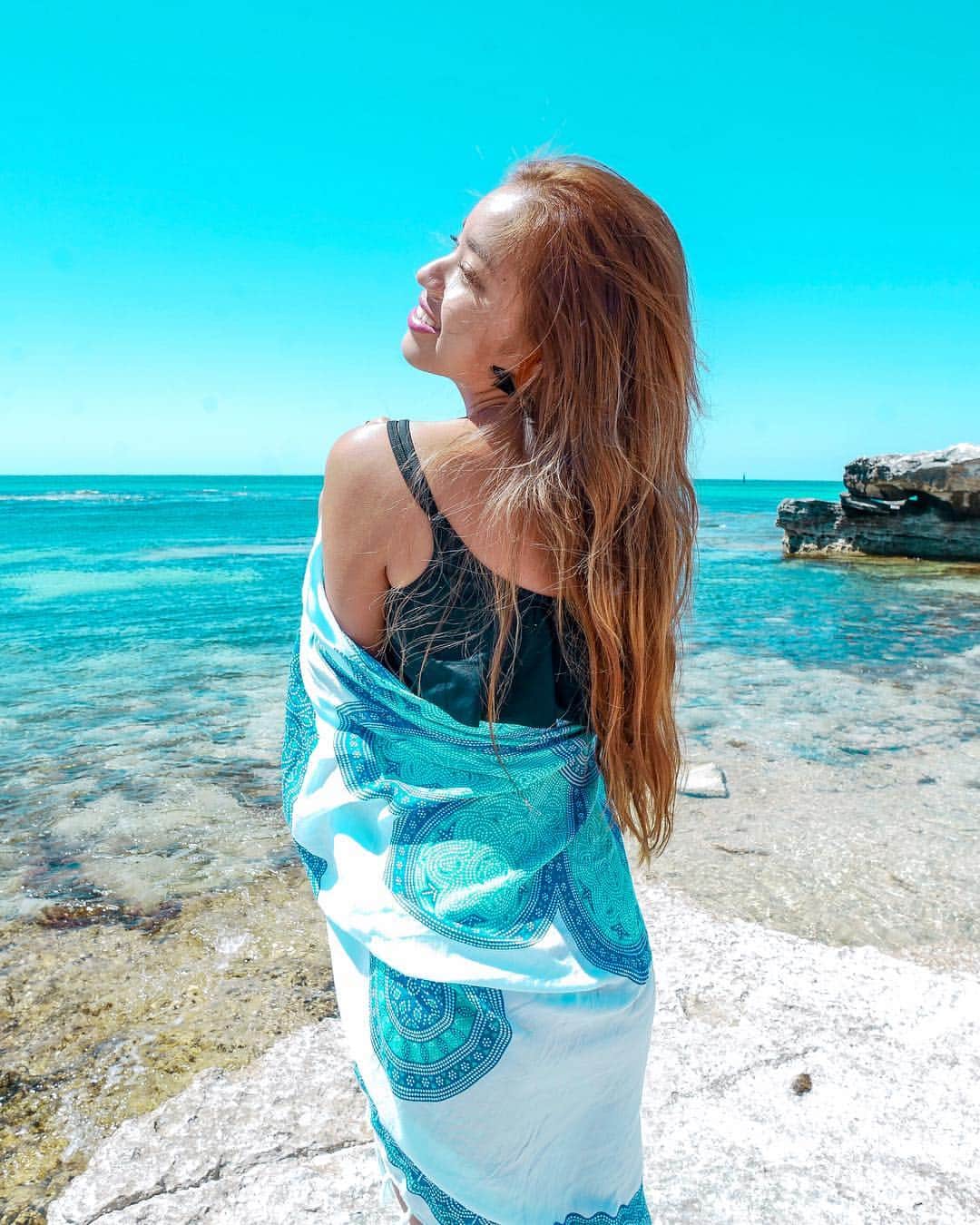 のインスタグラム：「Life is meant be happy💎💎💎 . 最近夜寝られないことが多いんだけど、みんな寝られない時なにしてる〜💭？」