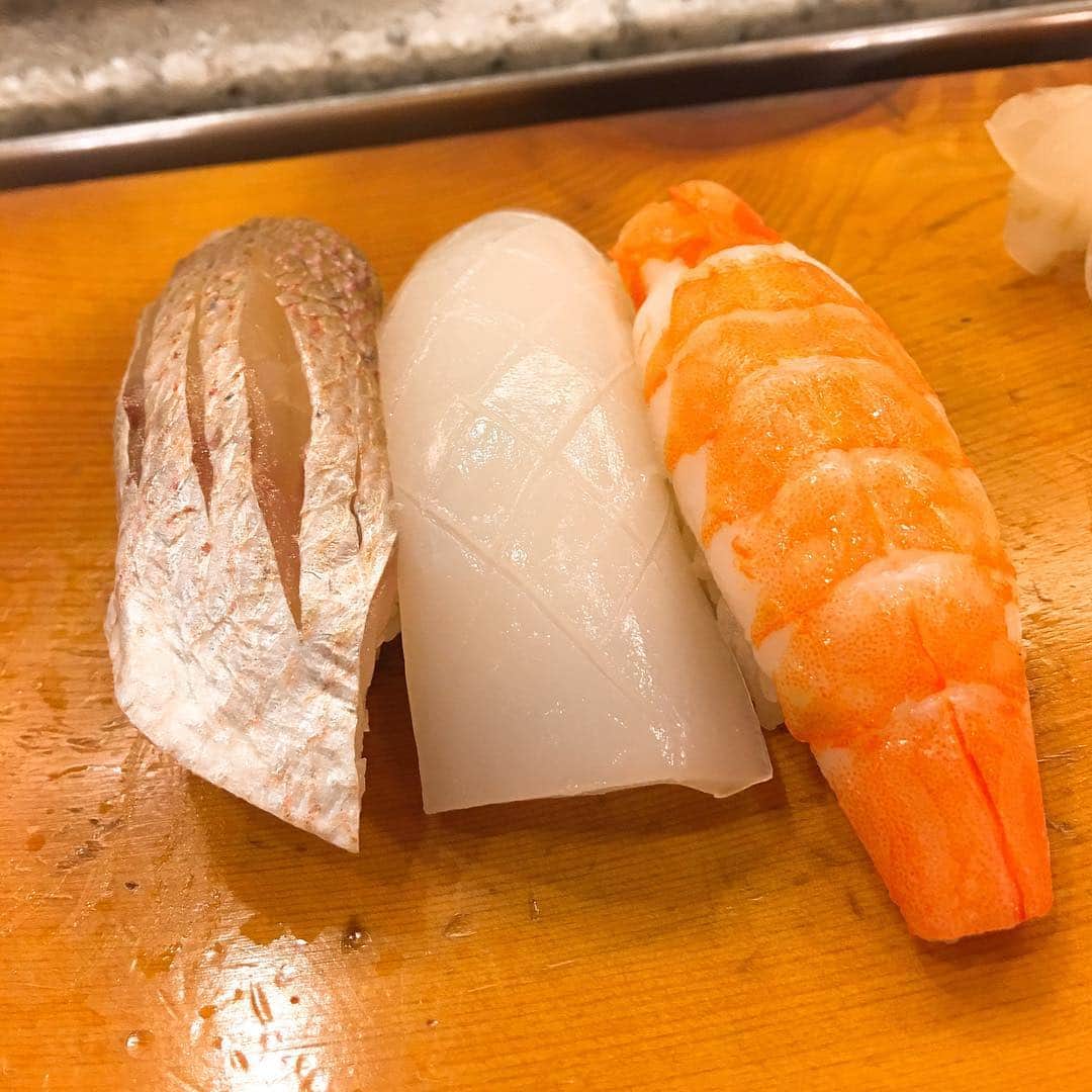 金巻ともこさんのインスタグラム写真 - (金巻ともこInstagram)「おしゅし #sushi」2月22日 12時34分 - tomotomoco