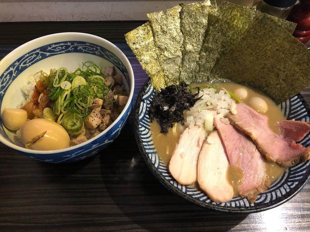 三宅智子さんのインスタグラム写真 - (三宅智子Instagram)「志奈そば田なかで食べた賄い色々〜！ ほんの一部ですが。  先月から東池袋にある志奈そば田なかさんで、週2回お手伝いしてます！  働くの楽しいし、毎回、美味しい賄い3杯も食べられて、幸せしかない！  水曜と金曜のランチ(11〜15時)はいるので、是非食べに来て下さい♪  今日も居ます！」2月22日 9時33分 - tomoko1121m