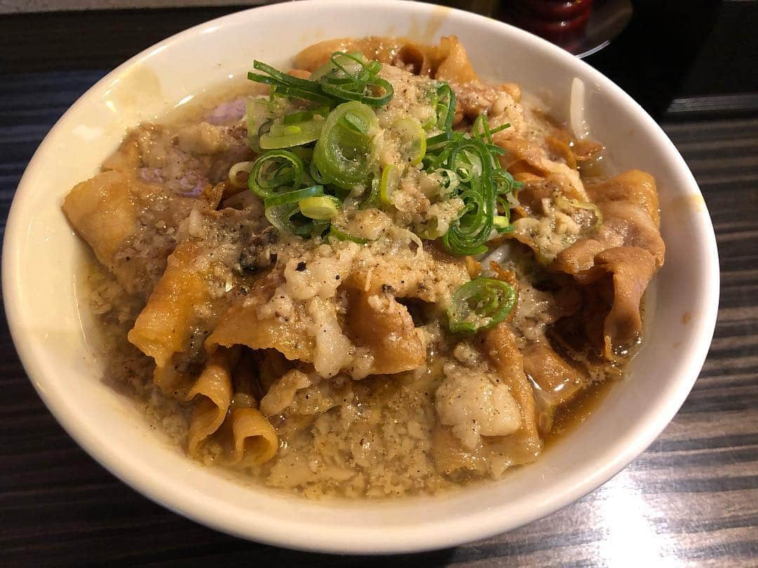 三宅智子さんのインスタグラム写真 - (三宅智子Instagram)「志奈そば田なかで食べた賄い色々〜！ ほんの一部ですが。  先月から東池袋にある志奈そば田なかさんで、週2回お手伝いしてます！  働くの楽しいし、毎回、美味しい賄い3杯も食べられて、幸せしかない！  水曜と金曜のランチ(11〜15時)はいるので、是非食べに来て下さい♪  今日も居ます！」2月22日 9時33分 - tomoko1121m