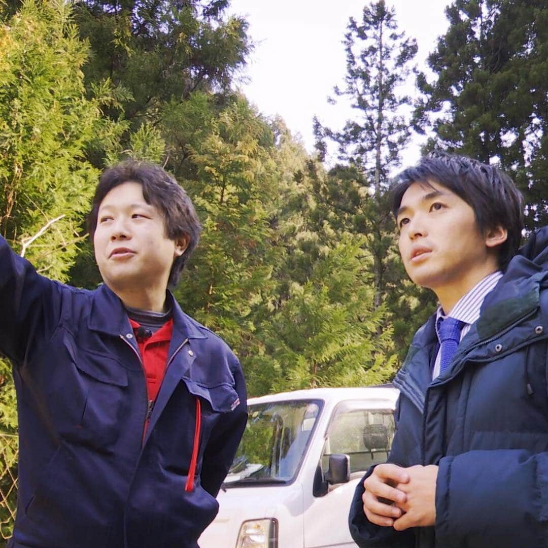 テレビ西日本「Cubetnc」さんのインスタグラム写真 - (テレビ西日本「Cubetnc」Instagram)「相次ぐ、 野生のイノシシによる農作物や人への被害。 福岡市では先週高島市長が、 今年４月から「イノシシ課長」を新設することを 発表しました。 そんな福岡市も関心を寄せているのが、 去年６月、獣害対策の切り札として添田町に登場した オオカミ型ロボット「スーパーモンスターウルフ」！ 赤外線センサーが動物を感知すると、 うなり声をあげたり、目が光ったりして、 撃退してくれるのです。 設置から８か月余りが経ち、 いま、ウルフはどうなっているのでしょうか？ 仲村ディレクターが追跡取材すると、 思わぬ決着を迎えていました。 放送は、あす午前10時25分からです。 ぜひ、ご覧ください！  #仲村健太郎　#追跡　#イノシシ　#獣害 #スーパーモンスターウルフ　#添田町 #土曜NEWSファイルCUBE #土曜ニュースファイルCUBE #田久保尚英　#角田華子 #テレビ西日本　#TNC」2月22日 22時32分 - cubetnc