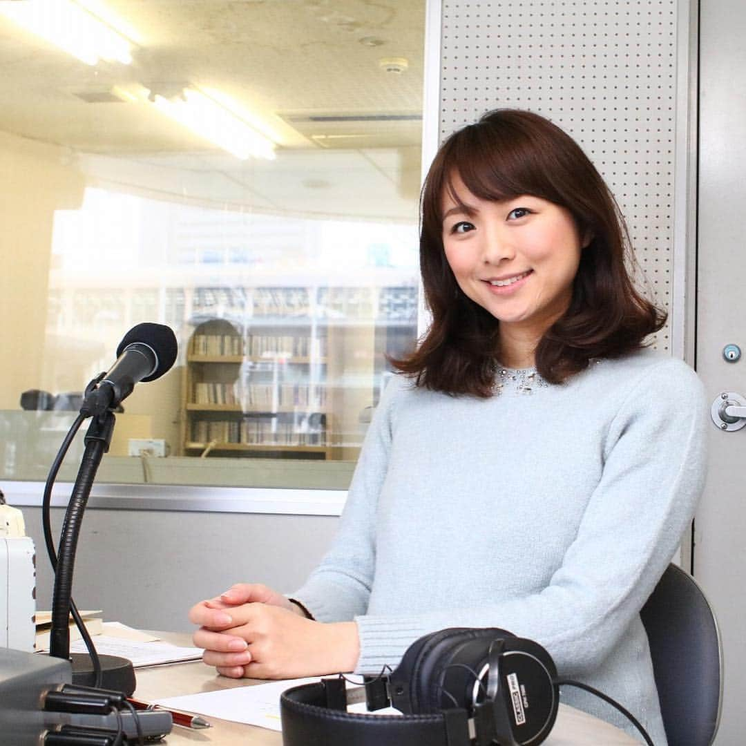 今井美穂さんのインスタグラム写真 - (今井美穂Instagram)「明日23日(土)11時からは﻿ FMkento新潟市健康スタイル放送です😊✨﻿ ﻿ 半年間に渡ってお送りしてきましたこの番組﻿ ６回目ラストとなります☝️﻿ 今月は『心の健康💓』﻿ 一般社団法人労働衛生医学協会﻿ 常務理事大西 金吾さんを﻿ ゲストにお迎えしてお話しをお伺いします😆﻿ ﻿ 大西さんがとにかく明るくお元気な方で﻿ スタジオトークが止まりませんでした♪﻿ そんな模様はぜひ番組をお聴き頂ければと思います😊﻿ ﻿ ホームページでは全国からリアルタイムで﻿ 番組お聴き頂けますよ〜✨﻿ 新潟市健康スタイルで検索してみてください🙇‍♀️﻿ ﻿ #ラジオ﻿ #FMkento﻿ #新潟市健康スタイル﻿ #パーソナリティー﻿ #心の健康﻿ #メンタルヘルス」2月22日 21時29分 - imaimiho1209