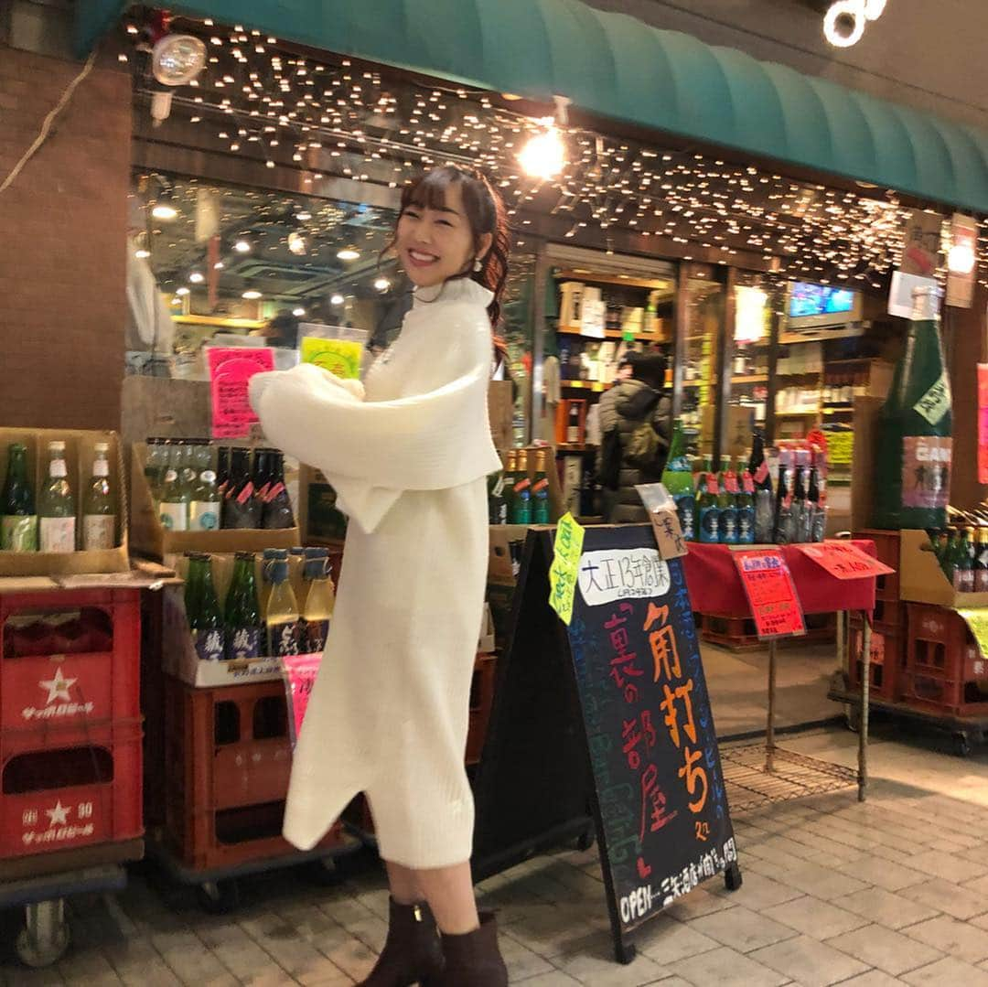 須田亜香里さんのインスタグラム写真 - (須田亜香里Instagram)「2月21日(木) 初めての角打ち。楽しかった！ やはり私はこういうお酒の場が好きみたい。 俳優の小手伸也さん、作家の西村賢太さん そして常連の皆様、ありがとうございました！ 相談に来てくださった皆様もユニークで、悩みや迷いがある人も人間味があってまた魅力的ですよね^^ またこういった機会がありますように♪ ちなみにおつまみはコーンビーフをチンしたやつが一番好きだった！  #bs朝日 #人生横丁 #角打ち #阿佐ヶ谷 #三矢酒店 #酒ノみつや」2月22日 21時33分 - akarisuda