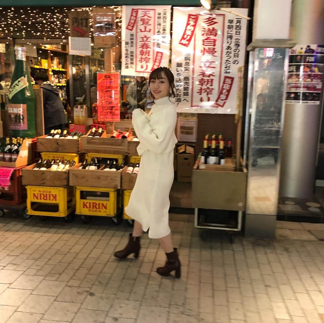 須田亜香里さんのインスタグラム写真 - (須田亜香里Instagram)「2月21日(木) 初めての角打ち。楽しかった！ やはり私はこういうお酒の場が好きみたい。 俳優の小手伸也さん、作家の西村賢太さん そして常連の皆様、ありがとうございました！ 相談に来てくださった皆様もユニークで、悩みや迷いがある人も人間味があってまた魅力的ですよね^^ またこういった機会がありますように♪ ちなみにおつまみはコーンビーフをチンしたやつが一番好きだった！  #bs朝日 #人生横丁 #角打ち #阿佐ヶ谷 #三矢酒店 #酒ノみつや」2月22日 21時33分 - akarisuda