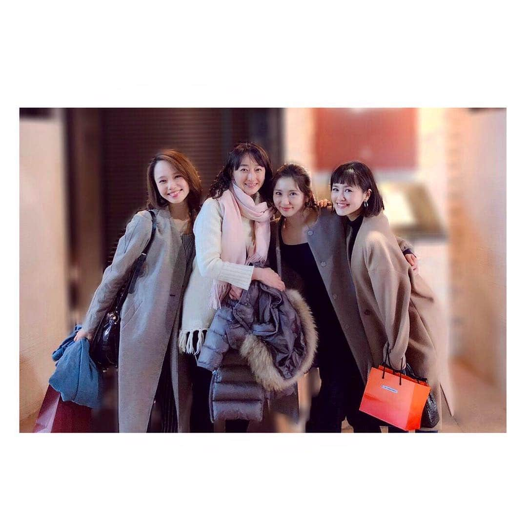 ソニンさんのインスタグラム写真 - (ソニンInstagram)「. MA4人でお疲れ様会しました♡ 👭👭 #通称憎しみの瞳会 #サブタイトル私達頑張ったよね #ザ女子会ならぬ女優会でした #このSATC感 #4種類の個性 #とても楽しい時間でした」2月22日 21時34分 - sonim_official