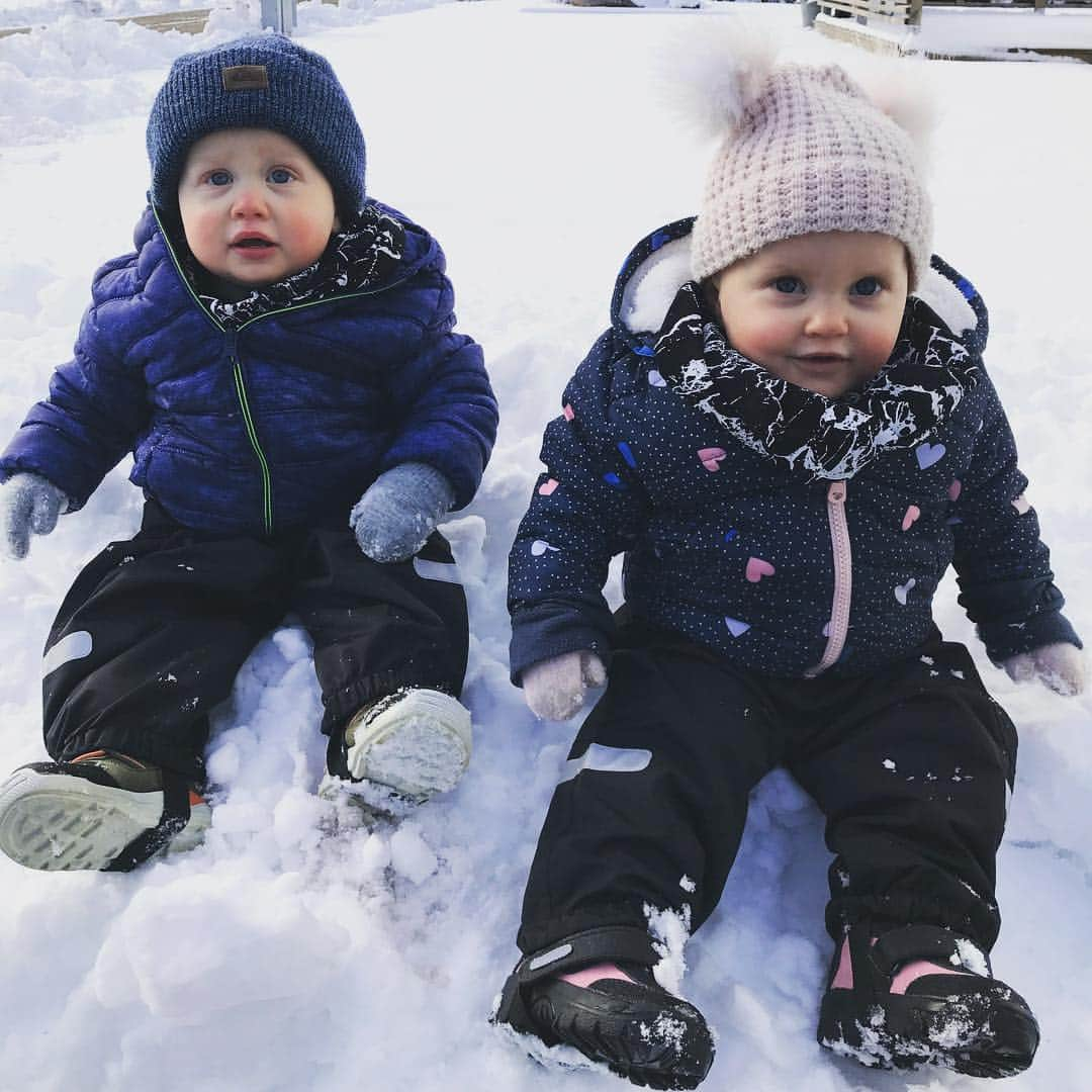 ヴィクトリア・ヘルゲソンのインスタグラム：「❄️❄️💙」