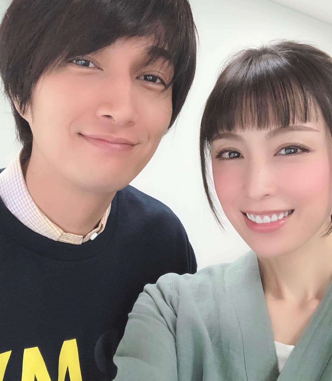 雛形あきこさんのインスタグラム写真 - (雛形あきこInstagram)「今日からポシュレ #夫婦 #2.22 27:44〜 #2.24 26:40〜 #2.27 26:35〜 #3.1 26:44〜」2月23日 0時25分 - akiko_hinagata