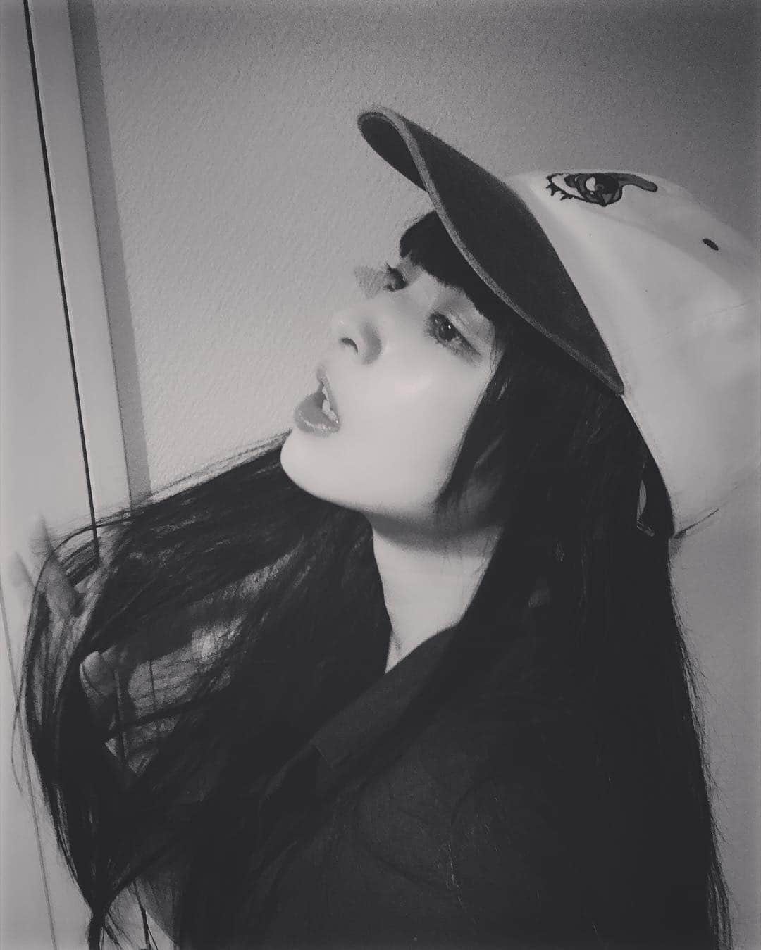 日南響子（珠麟）さんのインスタグラム写真 - (日南響子（珠麟）Instagram)「🤢🧕🏻🐉🧘🏼‍♂️🧸🗝」2月23日 1時44分 - kyooko_hinami_official