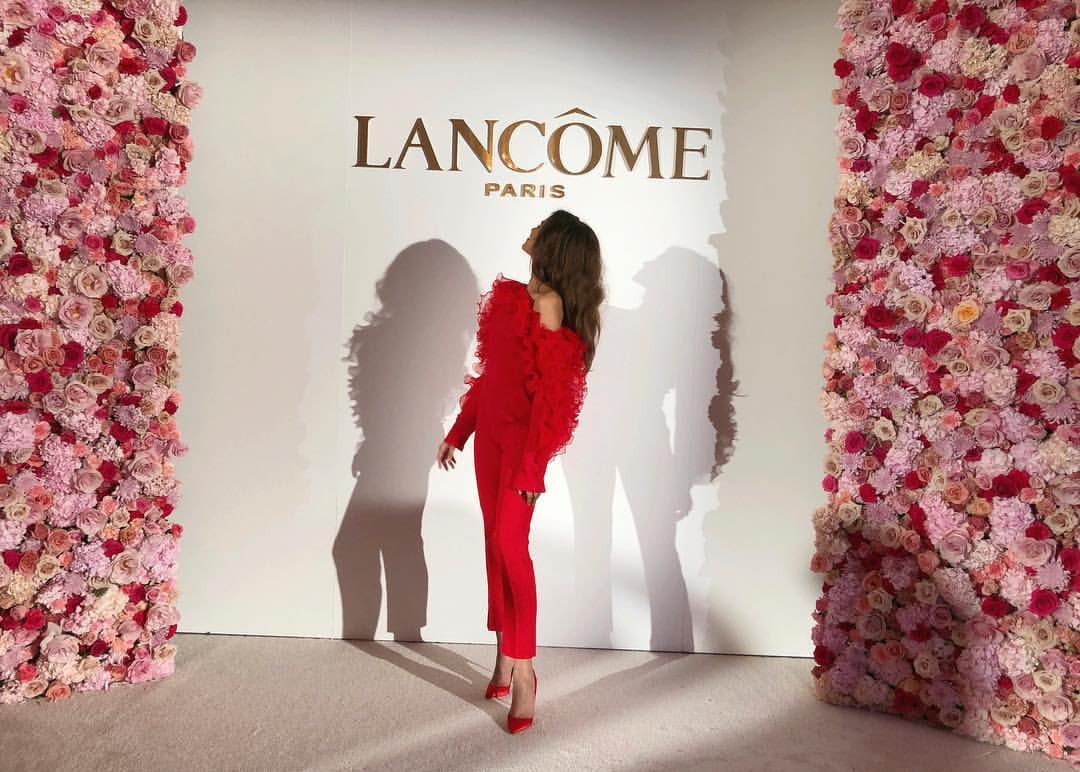 ゼンデイヤさんのインスタグラム写真 - (ゼンデイヤInstagram)「I’ve been so excited to talk about this and now I finally can!!! I’m officially the newest face of @lancomeofficial ! I’m absolutely honored to be amongst so many incredible women. Can’t wait to show you all what’s coming♥️」2月23日 3時43分 - zendaya