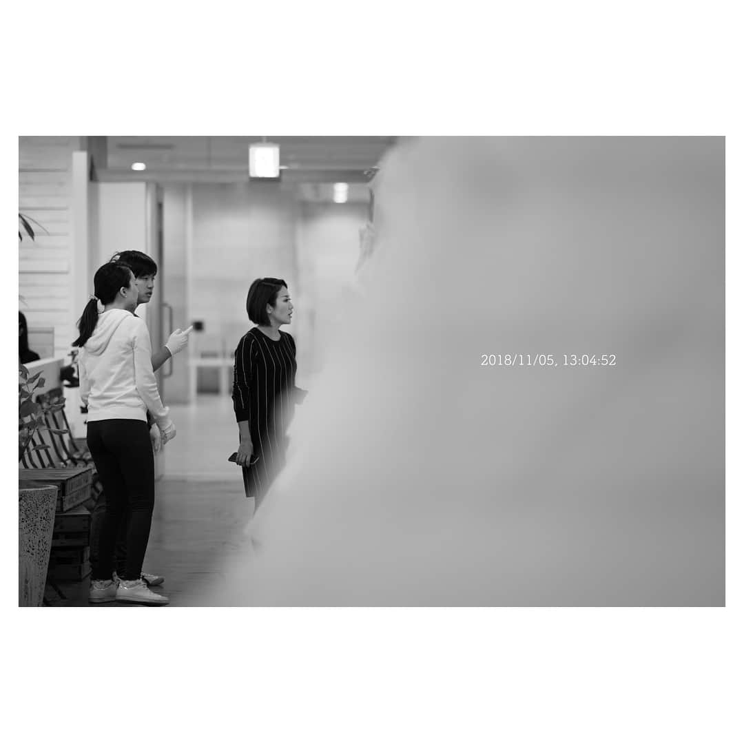 StudioAQUA TOKYOBAYさんのインスタグラム写真 - (StudioAQUA TOKYOBAYInstagram)「. みんなで頑張りました。 . Series K&J . Interpreter Hiroko Urata @d_weddingphoto_jp Photographer @hiroyoshishima Hair and makeup Shoko Nemoto . #sonya7iii  #studioaquatokyobay #最後の日まで #スタジオアクア東京ベイ #光と影 #プレ花嫁  #卒花 #結婚式準備 #結婚式写真 #ウェディングドレス #和装 #関東花嫁 #東京駅前撮り #後撮り #撮影指示書 #ロケーションフォト #花嫁ヘア #美容師 #ヘアメイク #ウェルカムボード #ポートレート #チェリフォト #プラコレ #2019夏婚 #2019春婚 #写真好きな人と繋がりたい  #日本中のプレ花嫁さんと繋がりたい #全国のプレ花嫁さんと繋がりたい #東京タワー #rainyday . @studioaqua_tokyobay @decollte_weddingphoto @d_weddingphoto_jp」2月23日 4時19分 - studioaqua_tokyobay