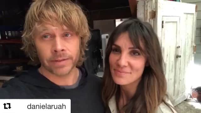 のインスタグラム：「.@tvguidemagazine cover story on the #Densi wedding coming early March!!! Yes please!! I’ll take two! #NCISLA ❤️❤️❤️🙌🙌🙌 .... ##Repost @danielaruah ・・・ @ericcolsen and I have something to share with ya... We can’t wait to show you our @tvguidemagazine #Densi #keeks cover coming soon! Stay tuned!😃 — O #ericcolsen e eu temos uma coisa para partilhar... não conseguimos esperar até vos mostrar a nossa capa da #tvguidemagazine muito em breve! Fiquem atentos 😃 — #bts #staytuned #comingsoon @ncisla #ncisla」